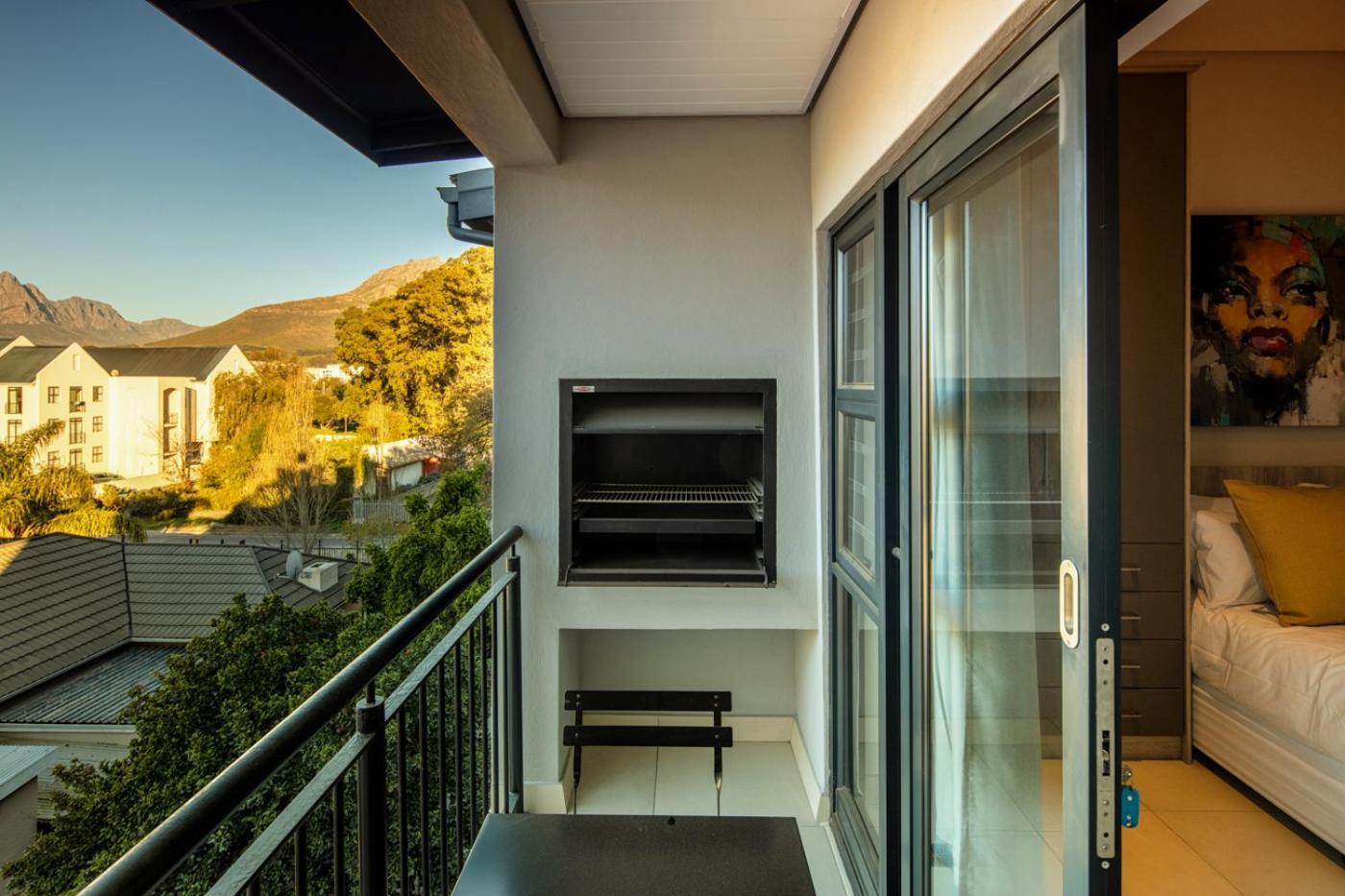 The Den Apartments By Raw Africa Collection Stellenbosch Exterior foto