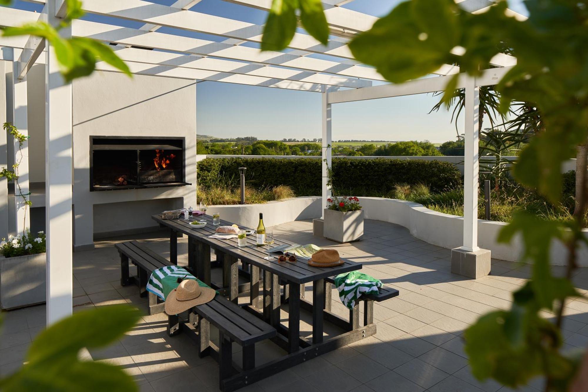 The Den Apartments By Raw Africa Collection Stellenbosch Exterior foto